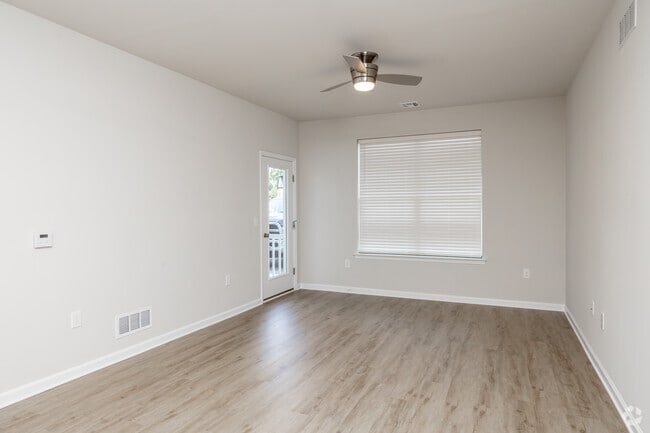 2BR, 2BA - 1148SF - Living Room - 2895 Easton Ave
