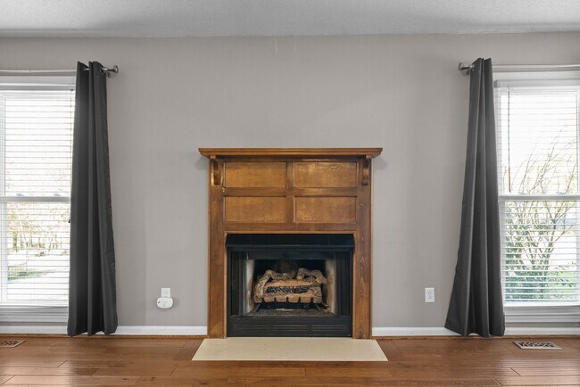 Photo - 4 Bedroom Home For Rent in St. B Area of Clarksville!