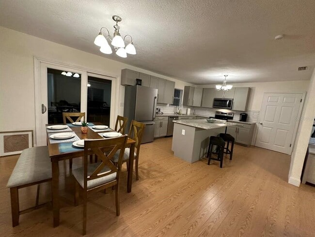 Photo - 5229 NE 56th St