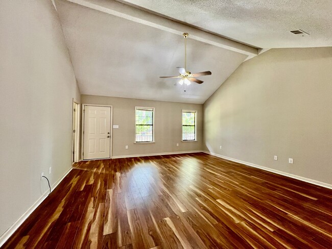 Photo - 3 bedroom 2.5 bath home