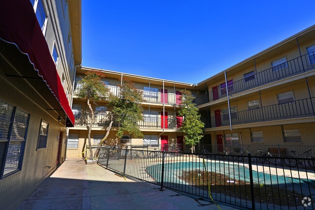 Photo - Essex Square