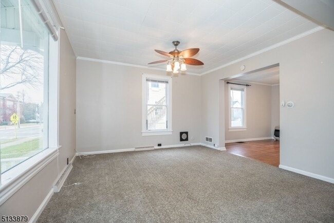 Photo - 627 Washington St