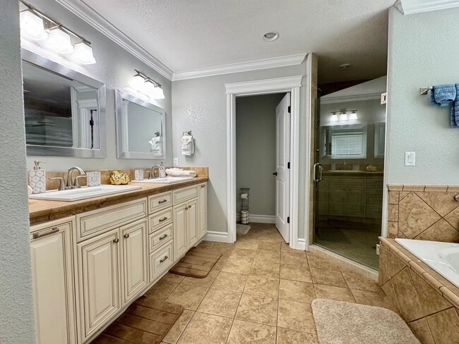 Photo - 130 Ridge Dr Unidad Master Room 5