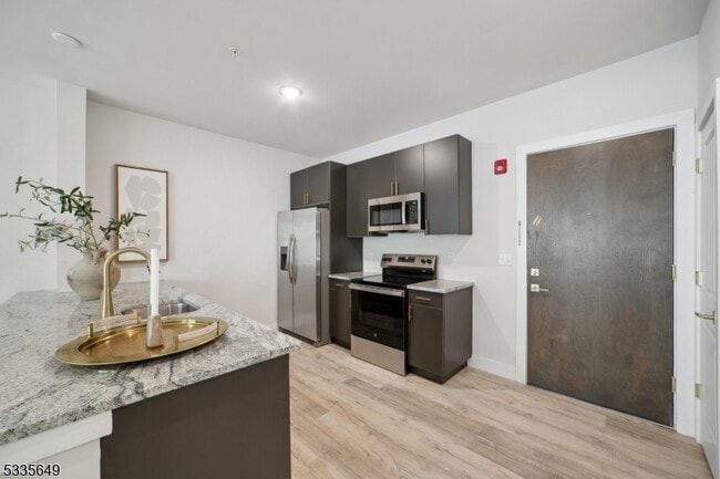 Photo - 227 N Walnut St Unit 306