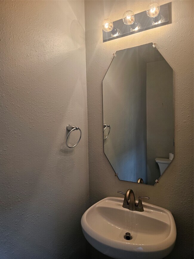 Photo - 3219 Victorian Manor Ln