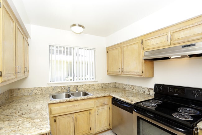 Fullerton Townhouse Apartments
