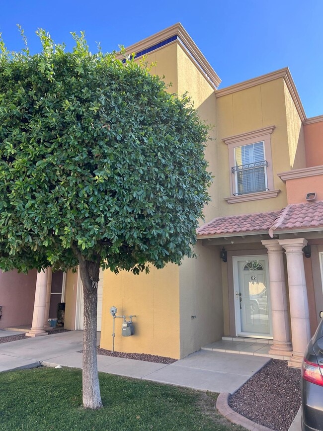 Photo - 3150 N Yarbrough Dr Unit E-2