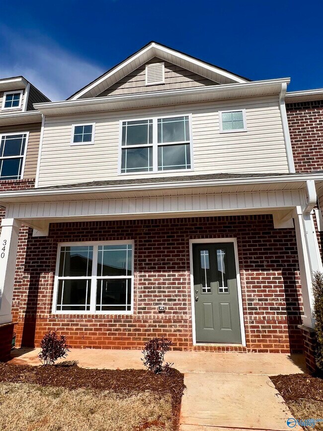 340 Falling Water Ln SW Townhome Townhome Rental in Madison AL