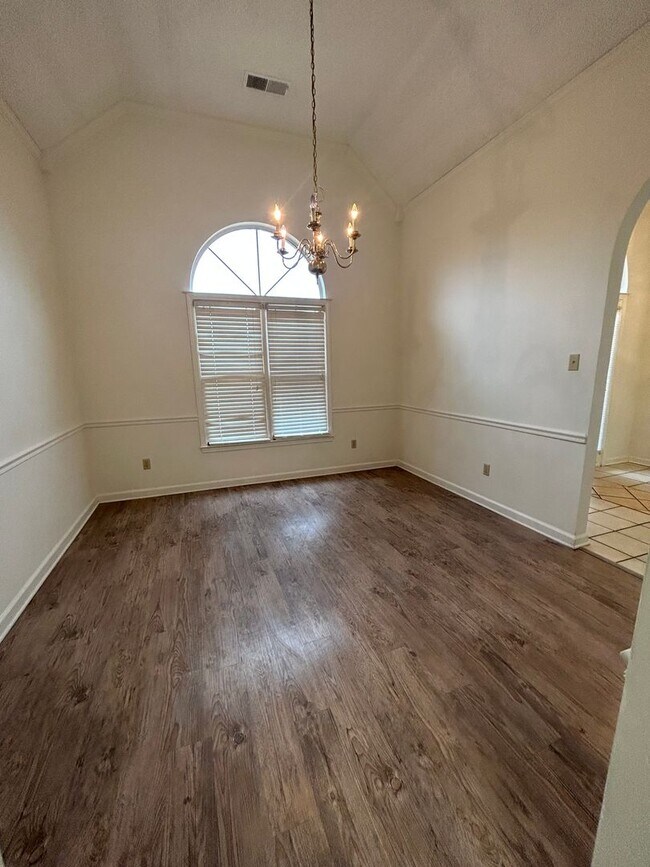 Cordova 1 level with Lake Access!! NO Ca... Rental House Rental in