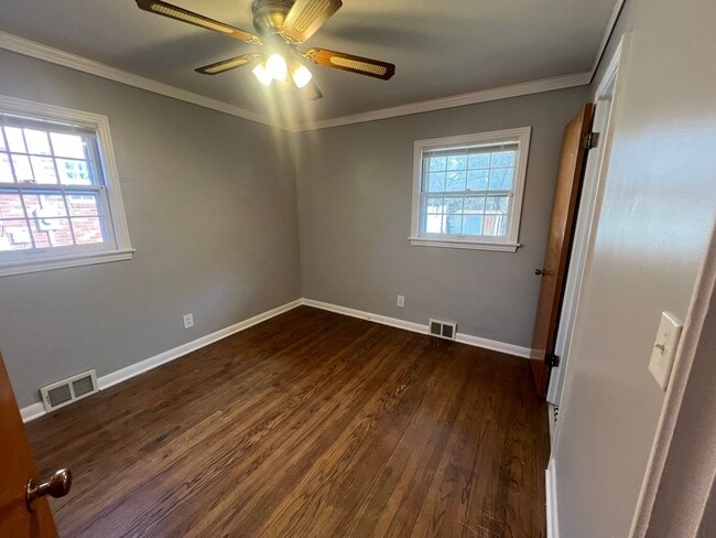 Photo - 3323 Dean Dr