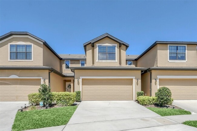 Building Photo - 2471 Seven Oaks Dr