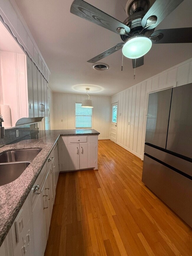 Photo - 4114 Norfolk St