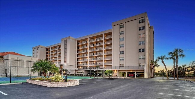 Building Photo - 420 Beach Rd Unit 706