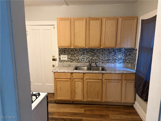 Photo - 922 Helmsdale Rd Unidad 2/UP