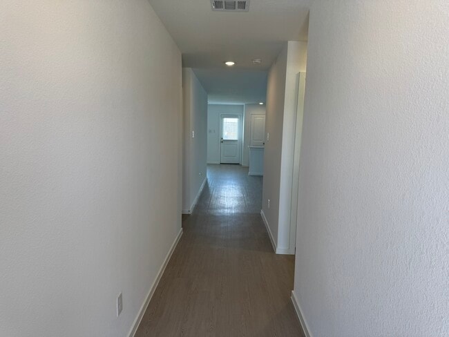 Photo - 706 Zuppino Ln