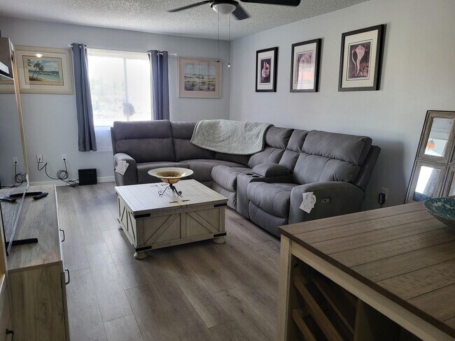 Photo - 6094 Forest Hill Blvd Unidad 205
