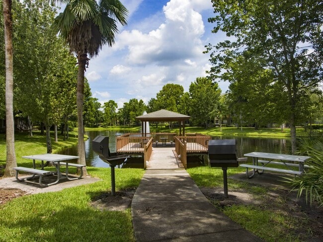 Ashton at Waterford Lakes