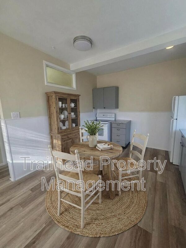 Photo - 3115 S Forest Ave