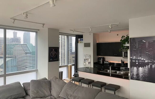 Photo - 8 E Randolph St Unit 2408