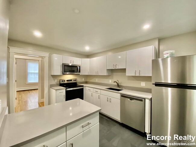 Photo - 33 Portsmouth St Unit 1L