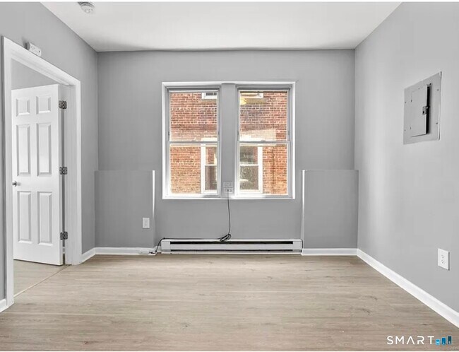 Photo - 31 Whittier St