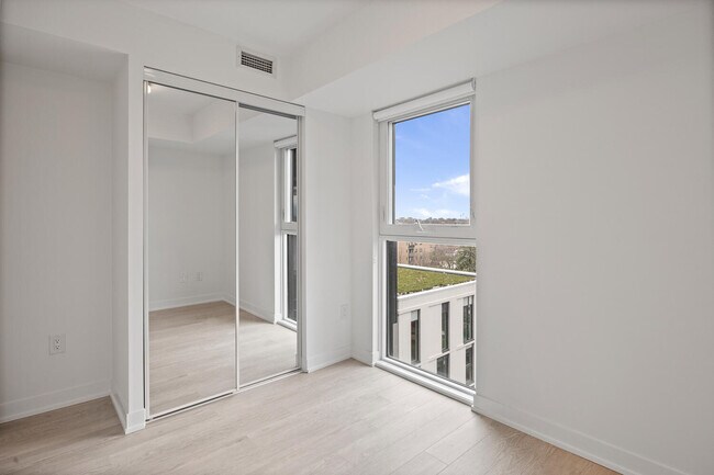 Photo - 480 Wilson Ave Unit 1