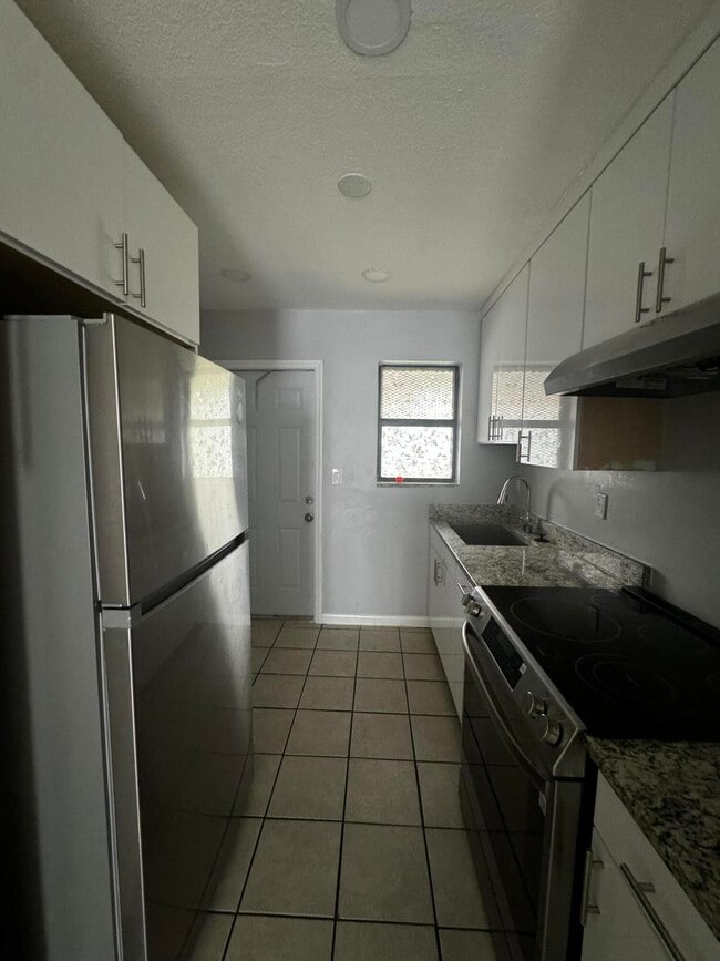 Photo - 518 Avenue I Unit B