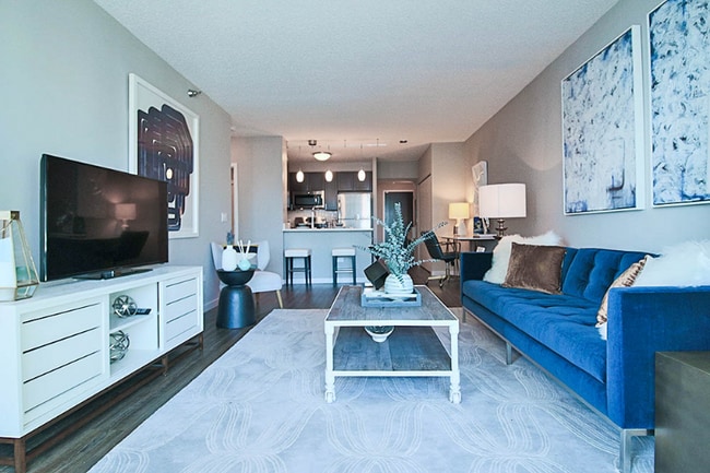 Photo - 340 E Ohio St