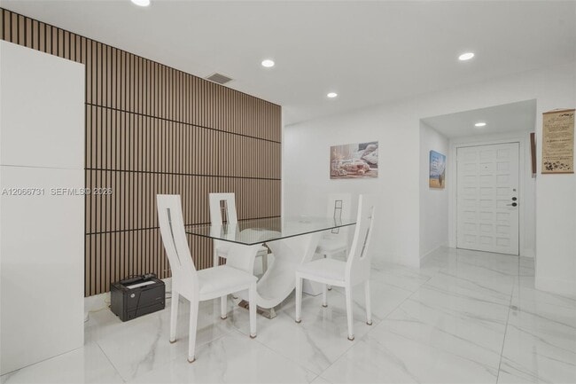 Photo - 11621 NW 58th Pl