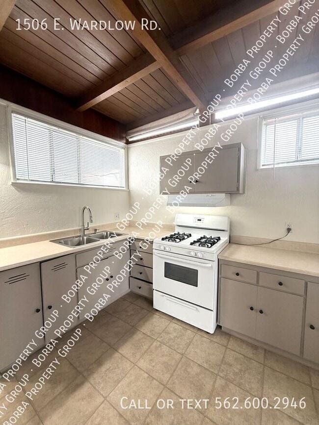 Building Photo - 1506 E Wardlow Rd Rental
