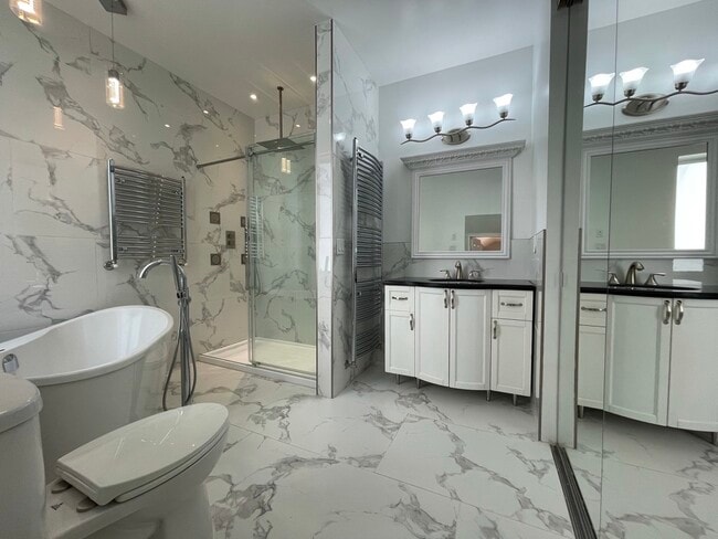 Photo - 440 King St Unité 2