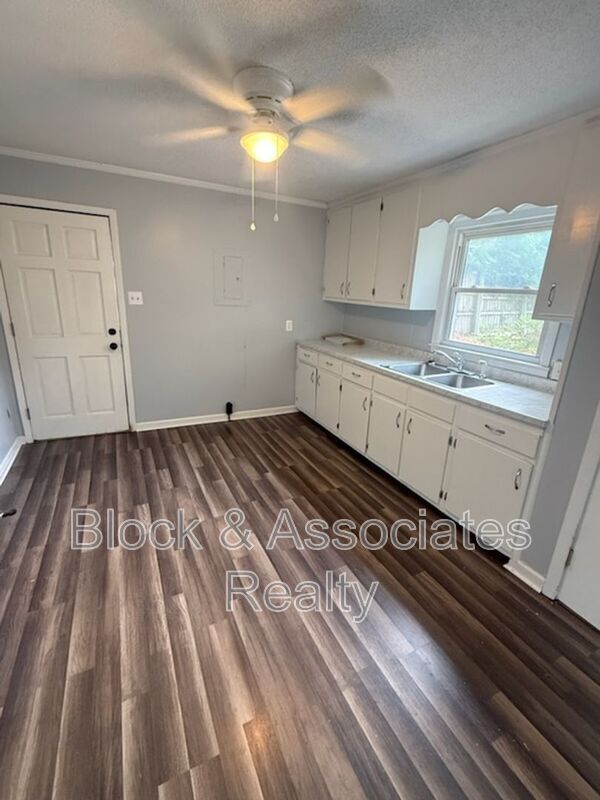 Photo - 170 New Salem Rd