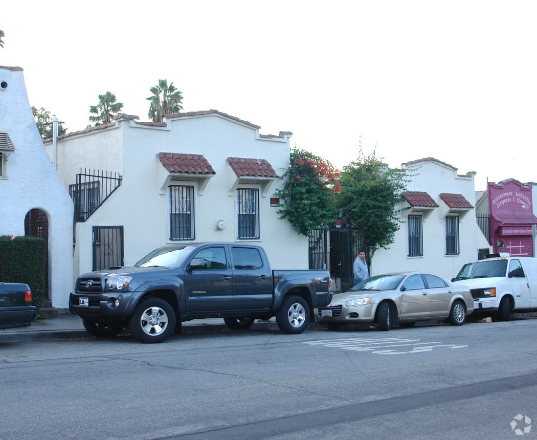 Photo - 1408-1412 Micheltorena St