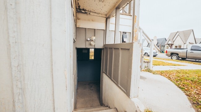 Photo - 725 N 10th Ave Unit B