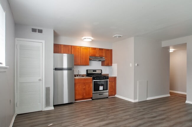 Pearl Gate Apartments