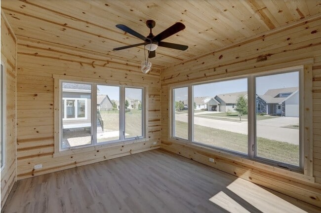 Photo - 801 Vineyard Ct