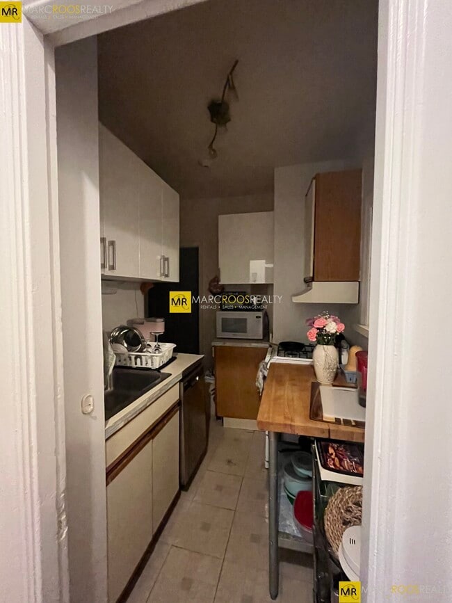 Photo - 100 Saint Marys St