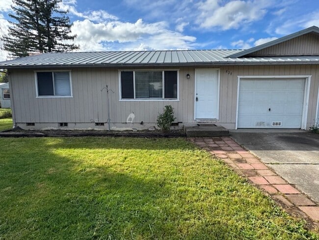 Building Photo - 826-828 ROYAL Unit 828