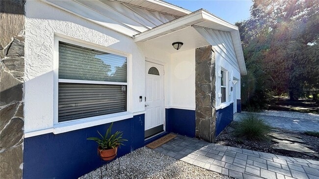 2431 Loma Linda St