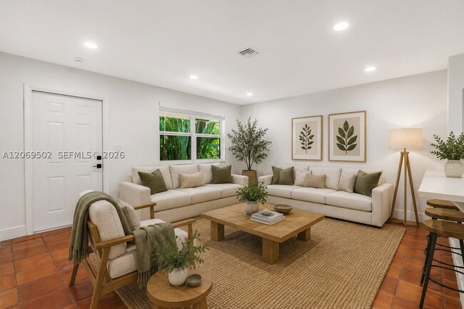 850 SW 12th Pl