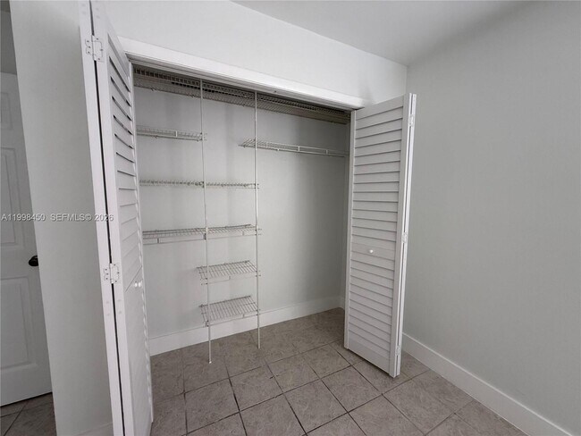 Photo - 155 Lakeview Dr Unit 101