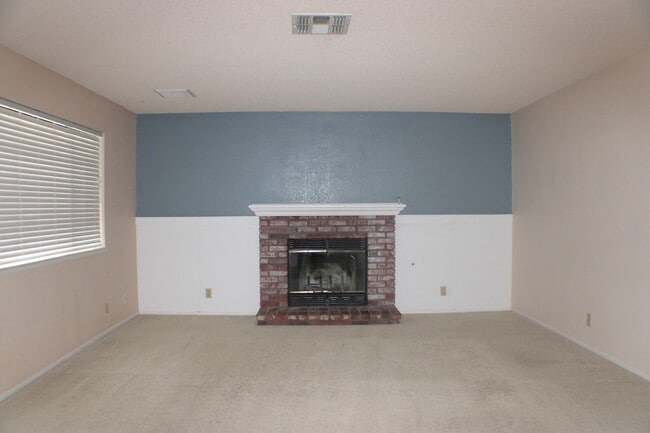 Photo - Stylish 3-Bedroom Home with Spacious Backy...