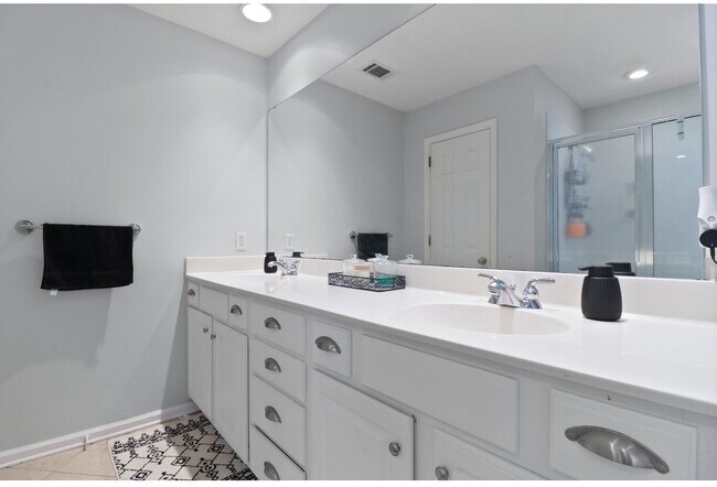 Photo - 123 Sweet Bailey Cove