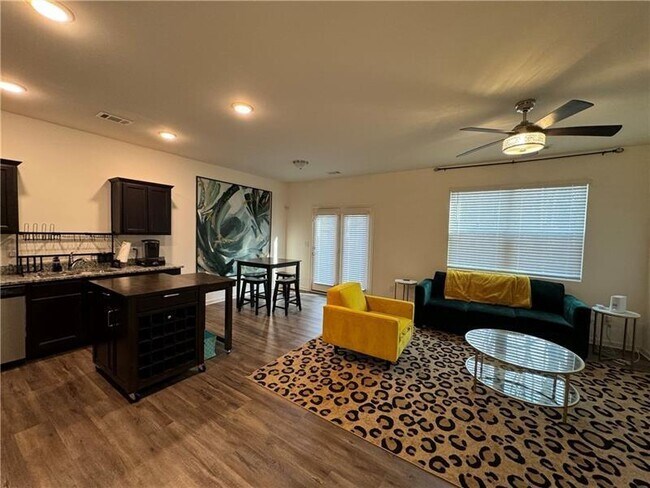 Photo - 3366 Tarian Way