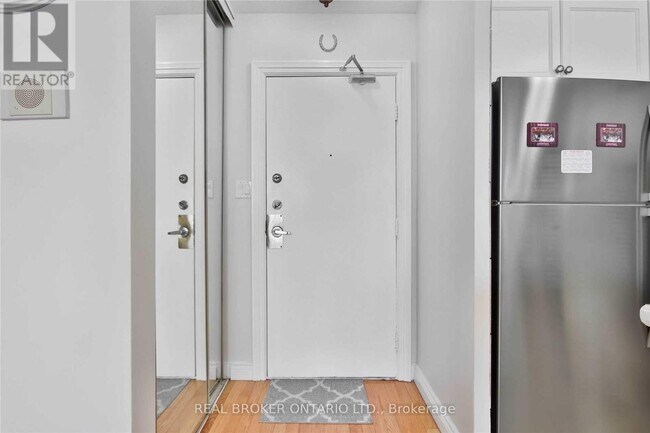 Photo - 20 Edgecliff Golfway Unit 1804