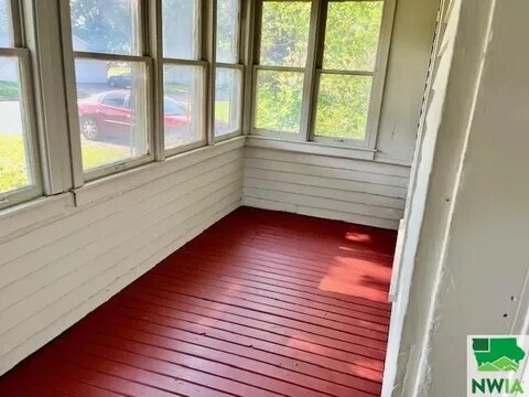 Photo - 122 Walnut St