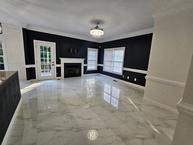 Photo - 3007 Oakdale Rd