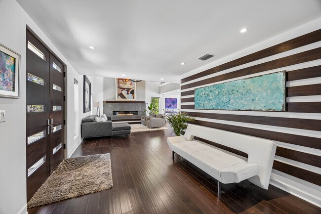 14030 Mandarin Oaks Ln