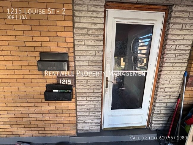 Photo - 1215 Louise St Unit 2