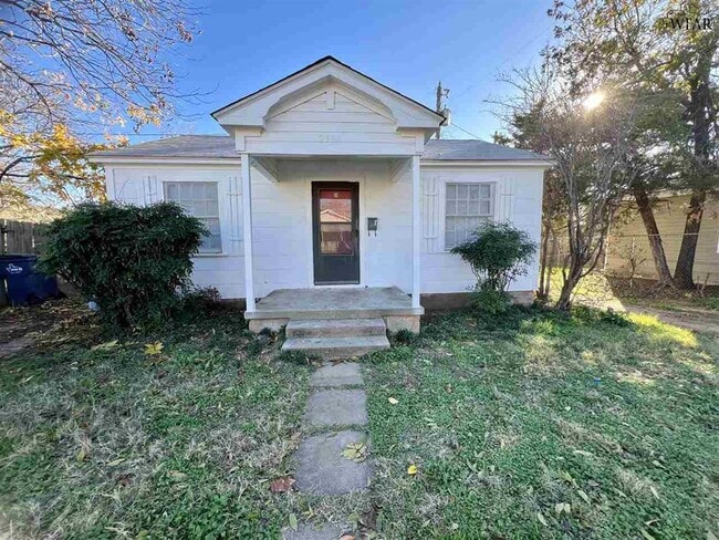 Photo - 2181 Ave K